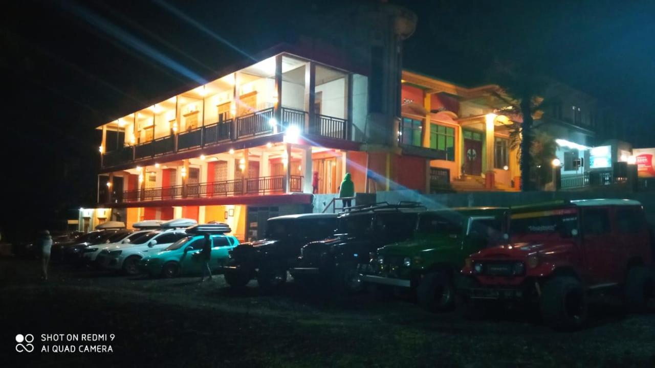 Hotel Nur Cahaya - Syariah Probolinggo Esterno foto